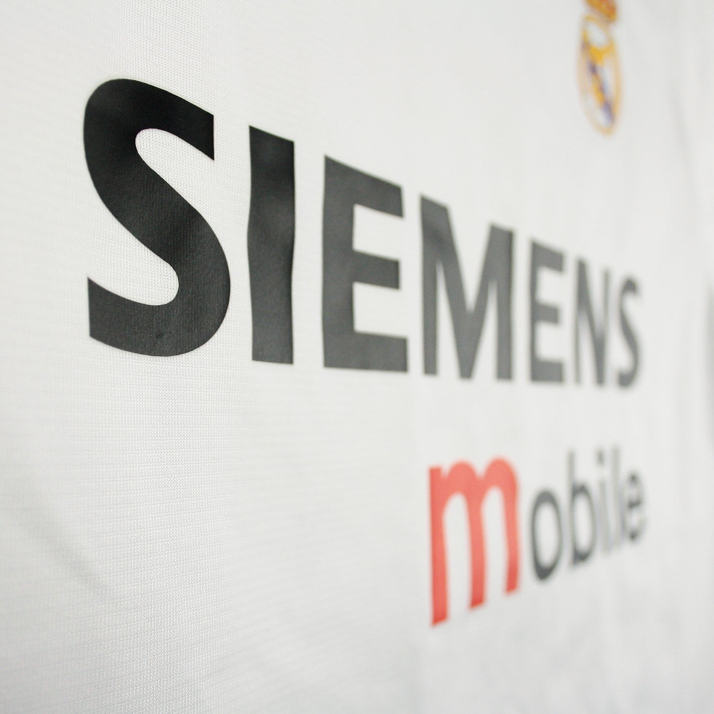 Real Madrid 03/04 • Home Shirt • L