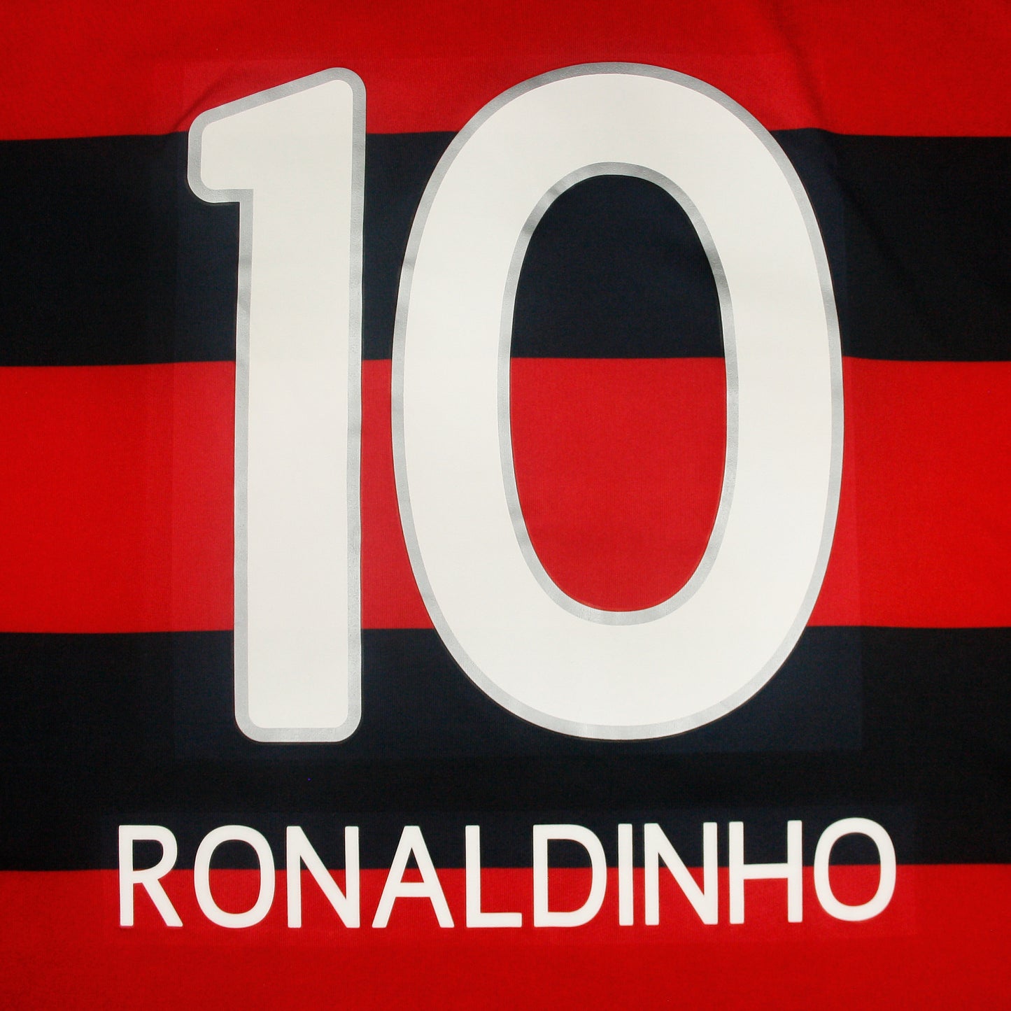 Flamengo 11/12 • Home Shirt • L • Ronaldinho #10