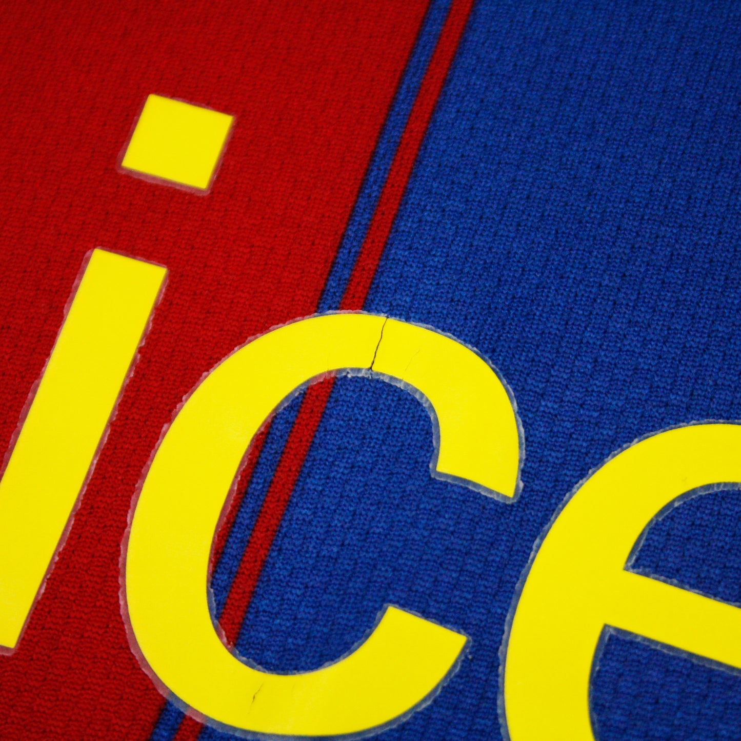 Barcelona 09/10 • Home Shirt • M • Xavi #6