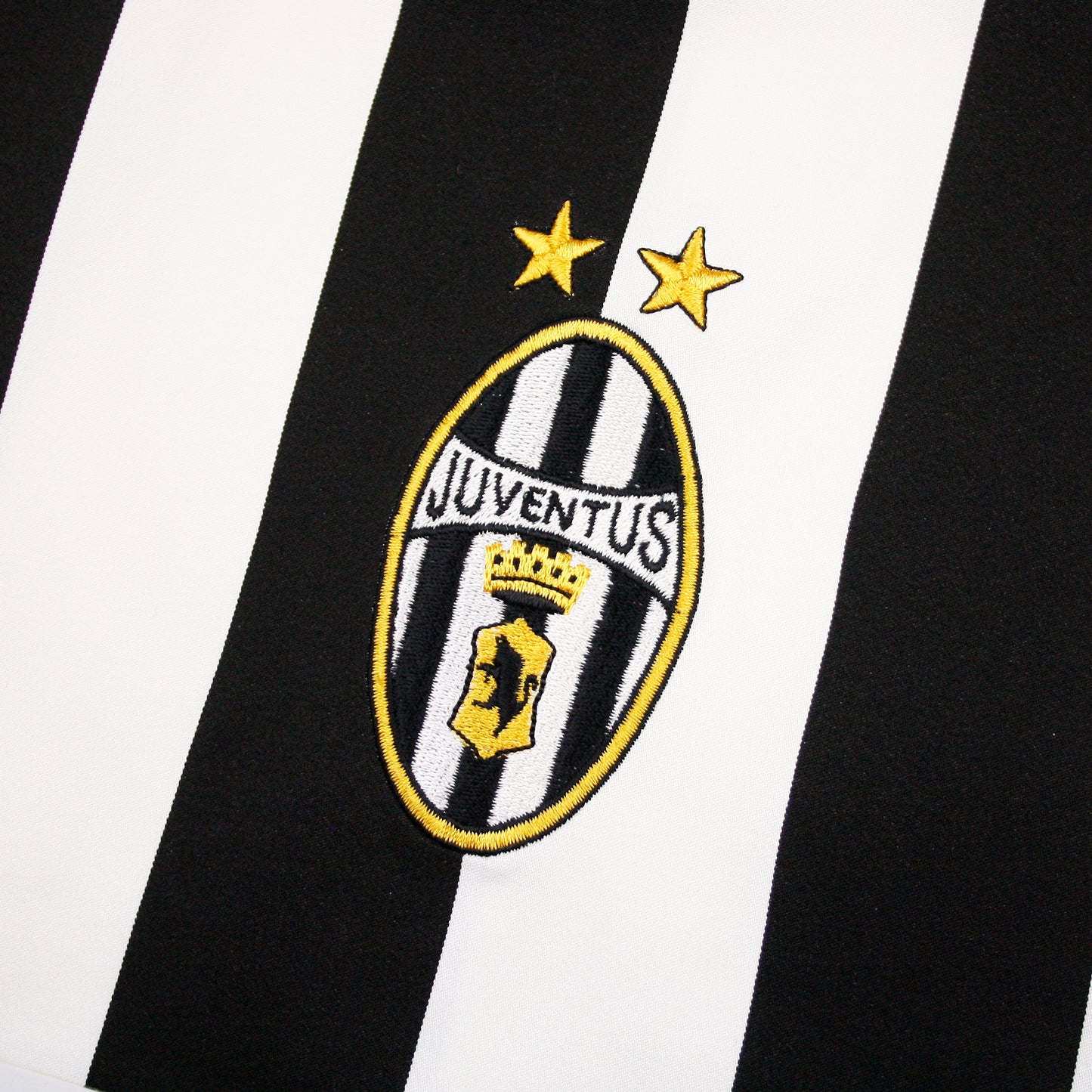 Juventus 03/04 • Home Shirt • M