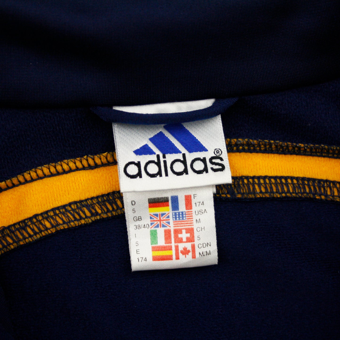 Real Madrid 98/99 • Track Jacket • M