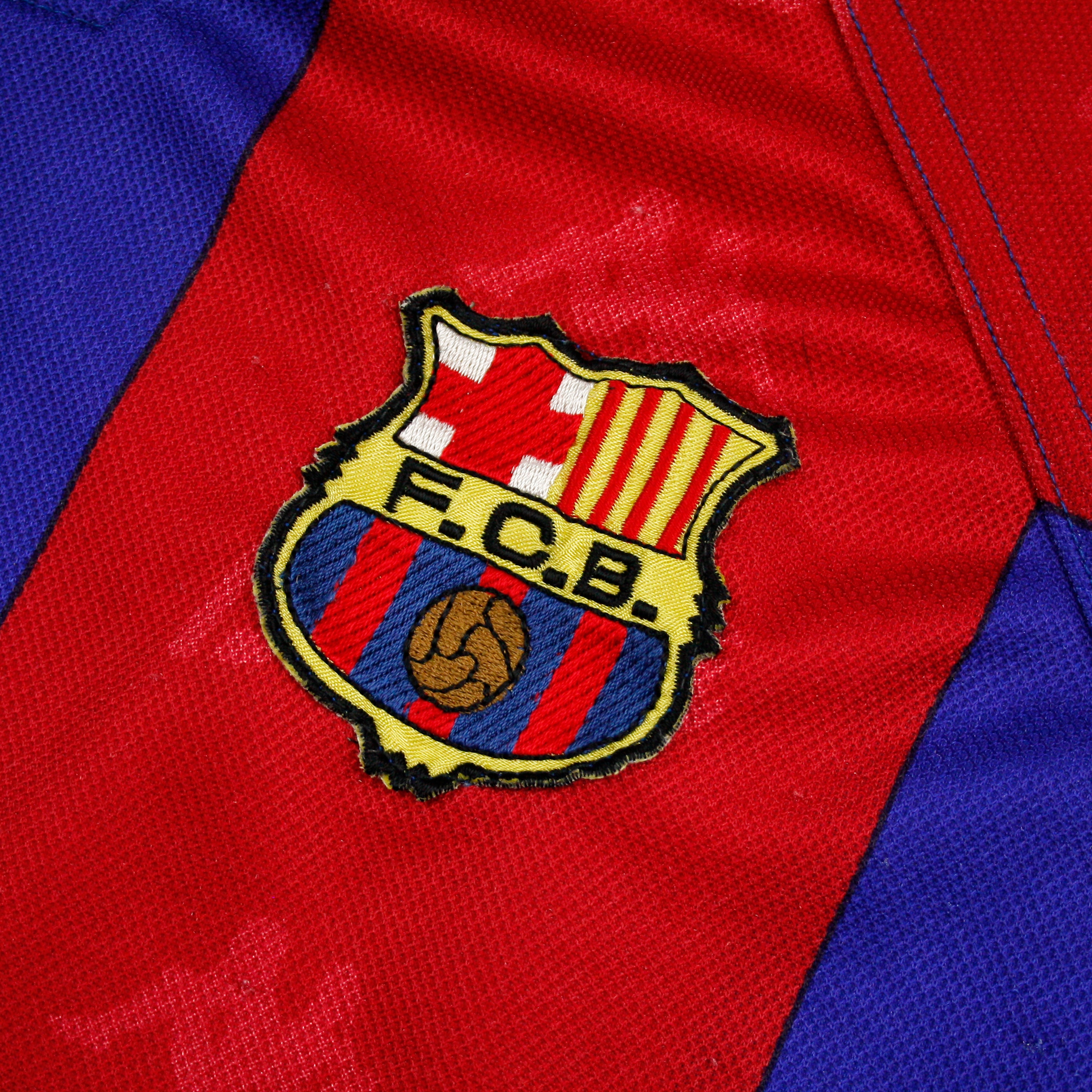 Barcelona 95/97 • Home Shirt • XL