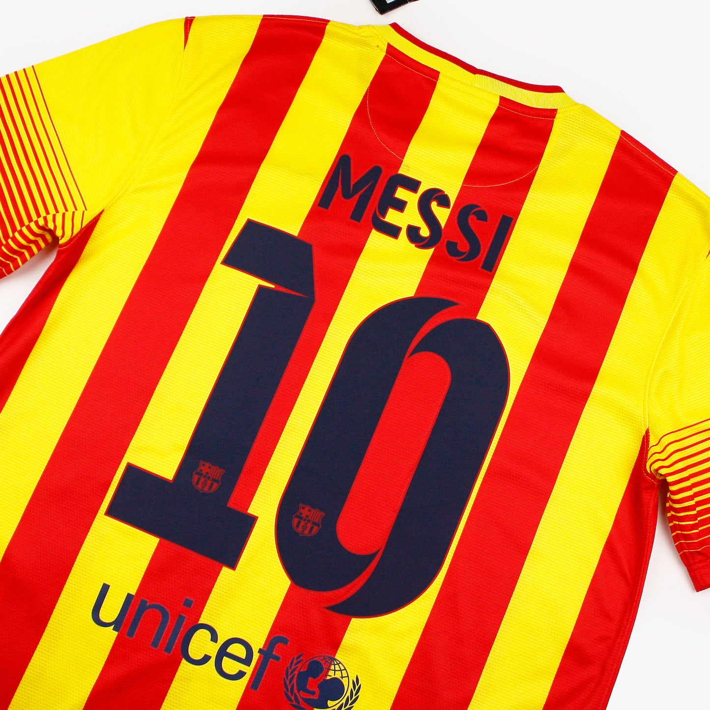 Barcelona 13/14 • **Nueva con Etiquetas** Camiseta Visitante • M • Messi #10