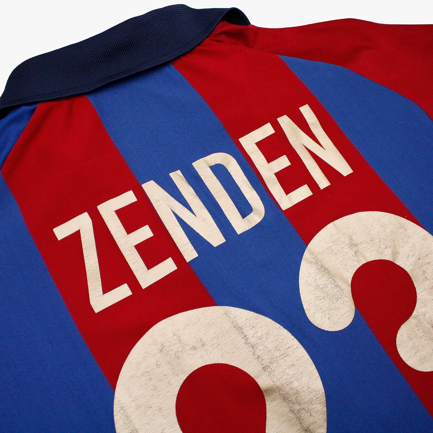 Barcelona 01/02 • Camiseta Local • M • Zenden #23