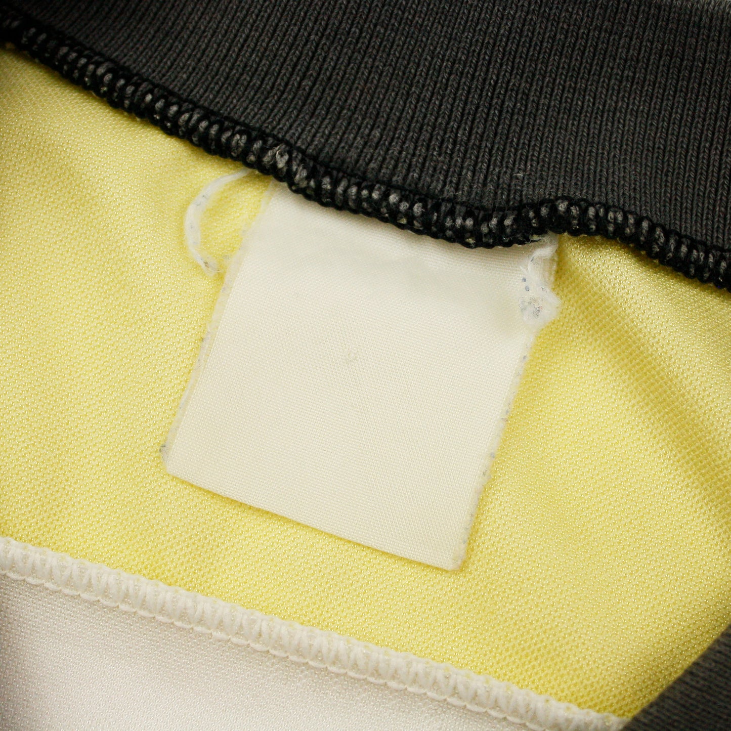 Watford 88/91 • Away Shirt • L