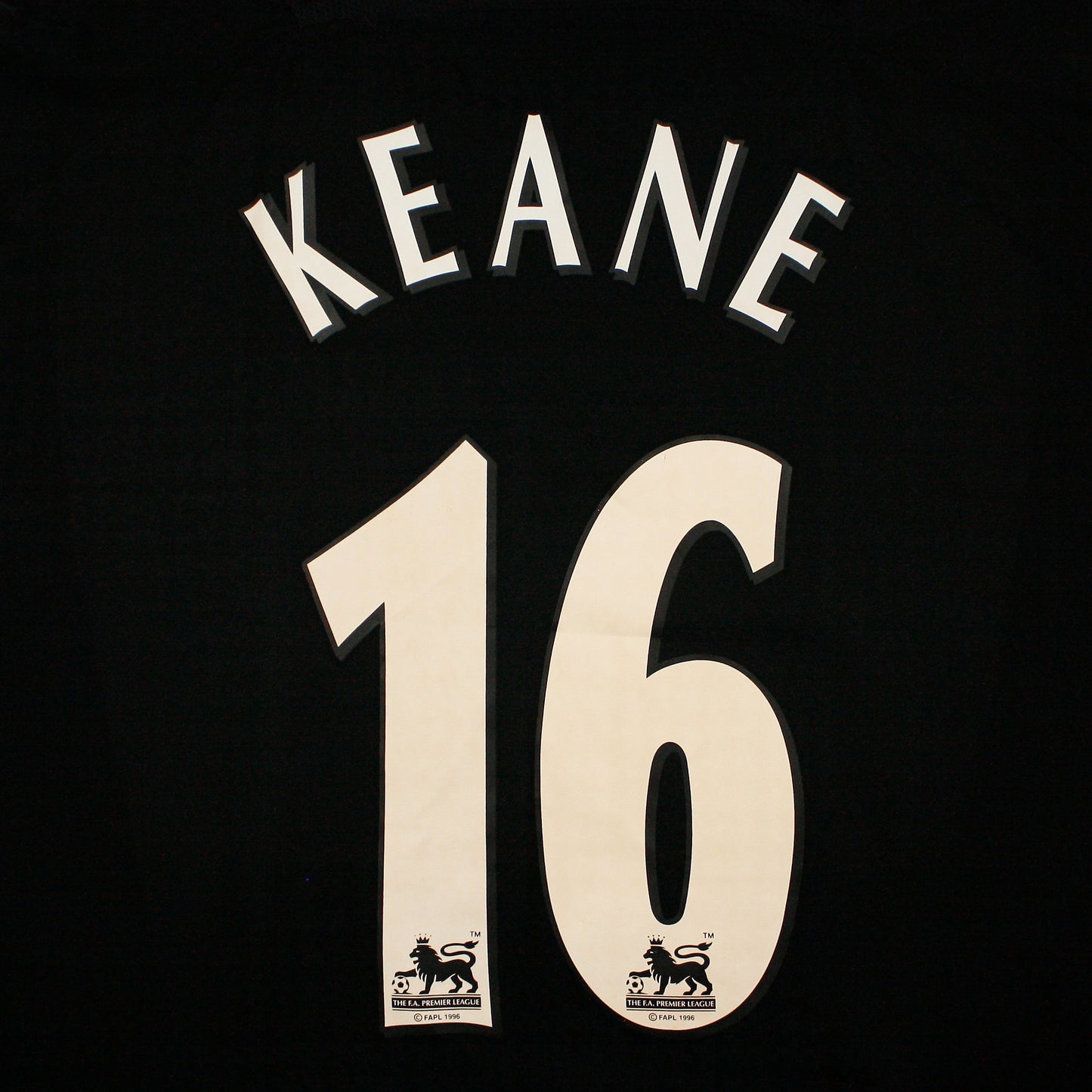 Manchester United 03/05 • Camiseta Visitante *Nueva con Etiquetas* • XL • Keane #16