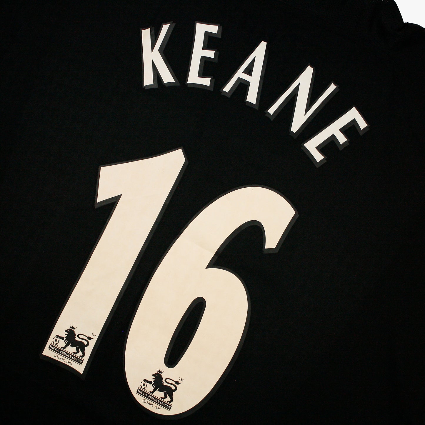 Manchester United 03/05 • Camiseta Visitante *Nueva con Etiquetas* • XL • Keane #16