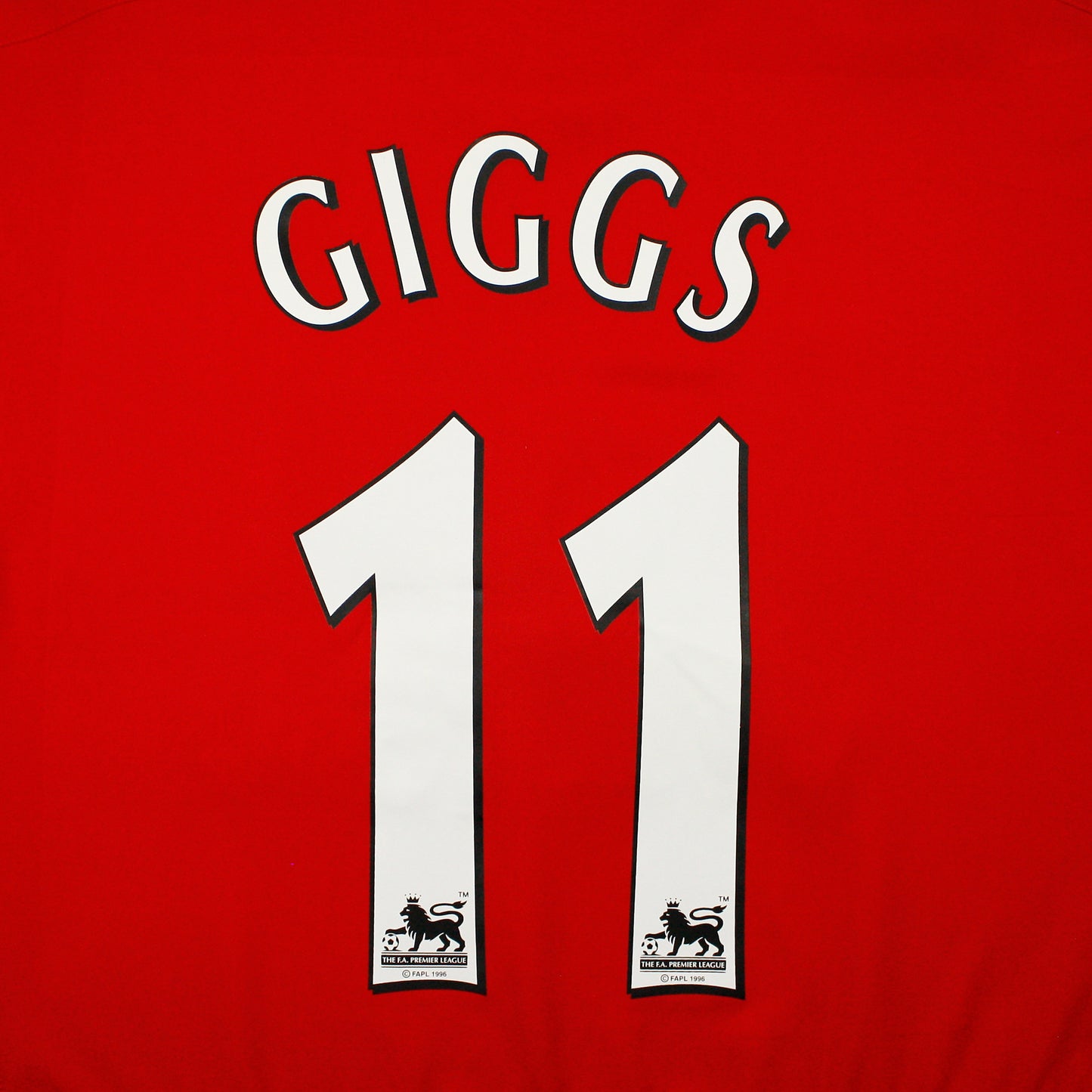 Manchester United 02/04 • Home Shirt • L • Giggs #11