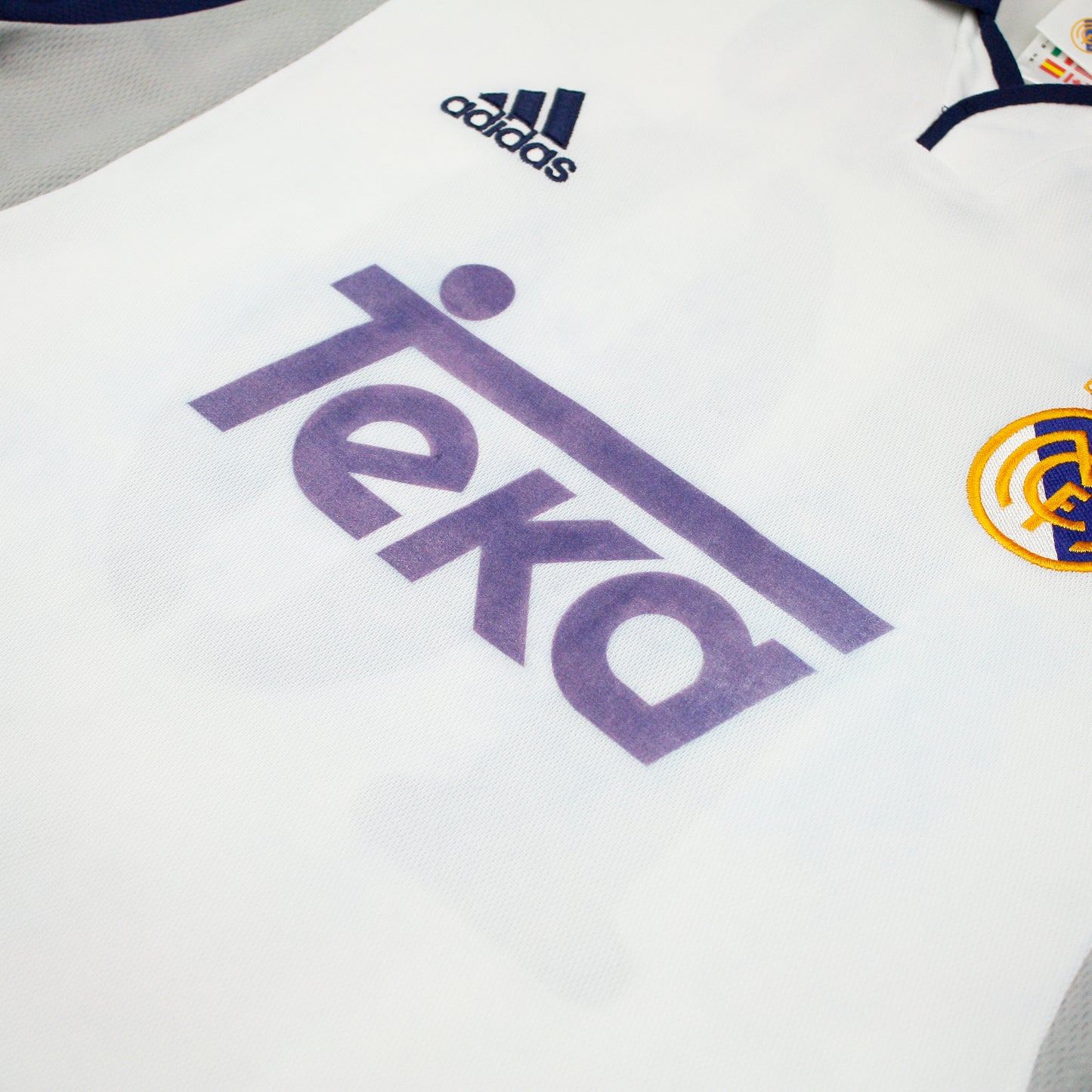 Real Madrid 00/01 • Camiseta Local • M • Figo #10