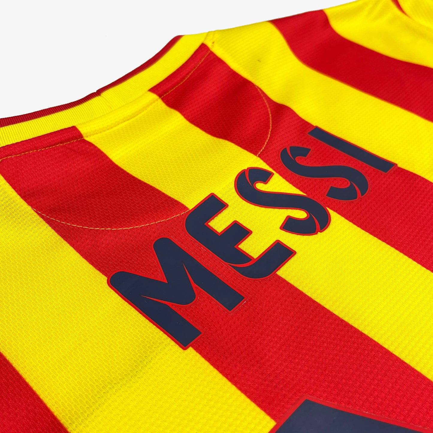 Barcelona 13/14 • Away Shirt • M • Messi #10