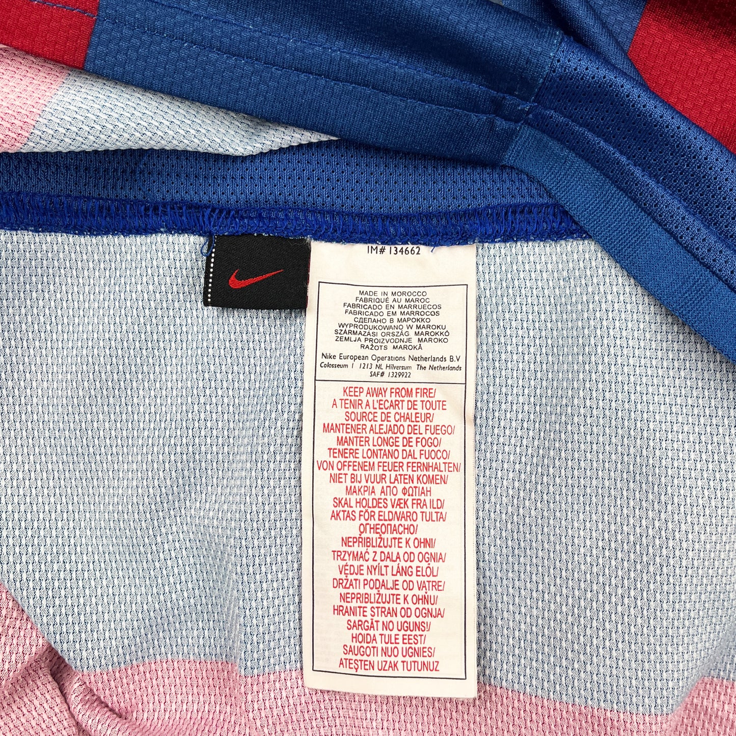 Barcelona 06/07 • Home Shirt • L • Ronaldinho #10