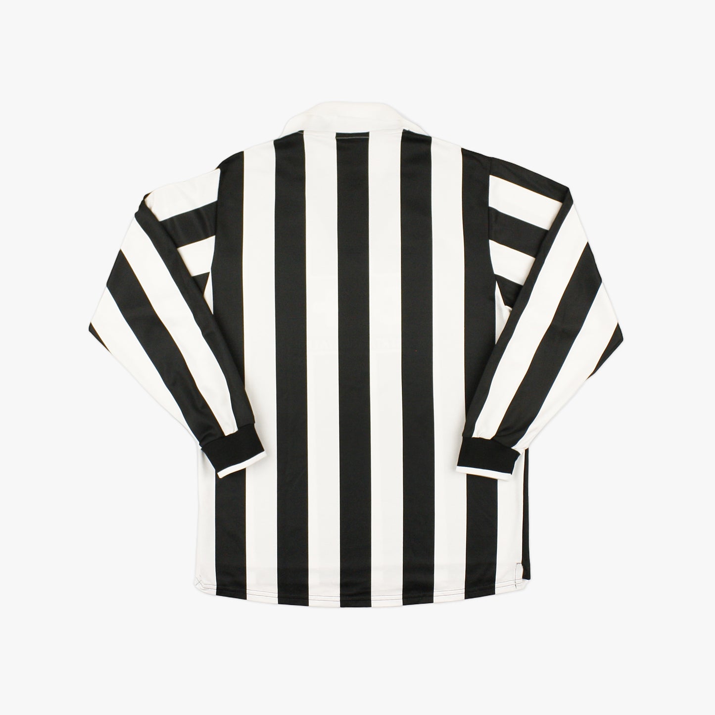 Juventus 98/99 • Camiseta Local *Firmada* • S