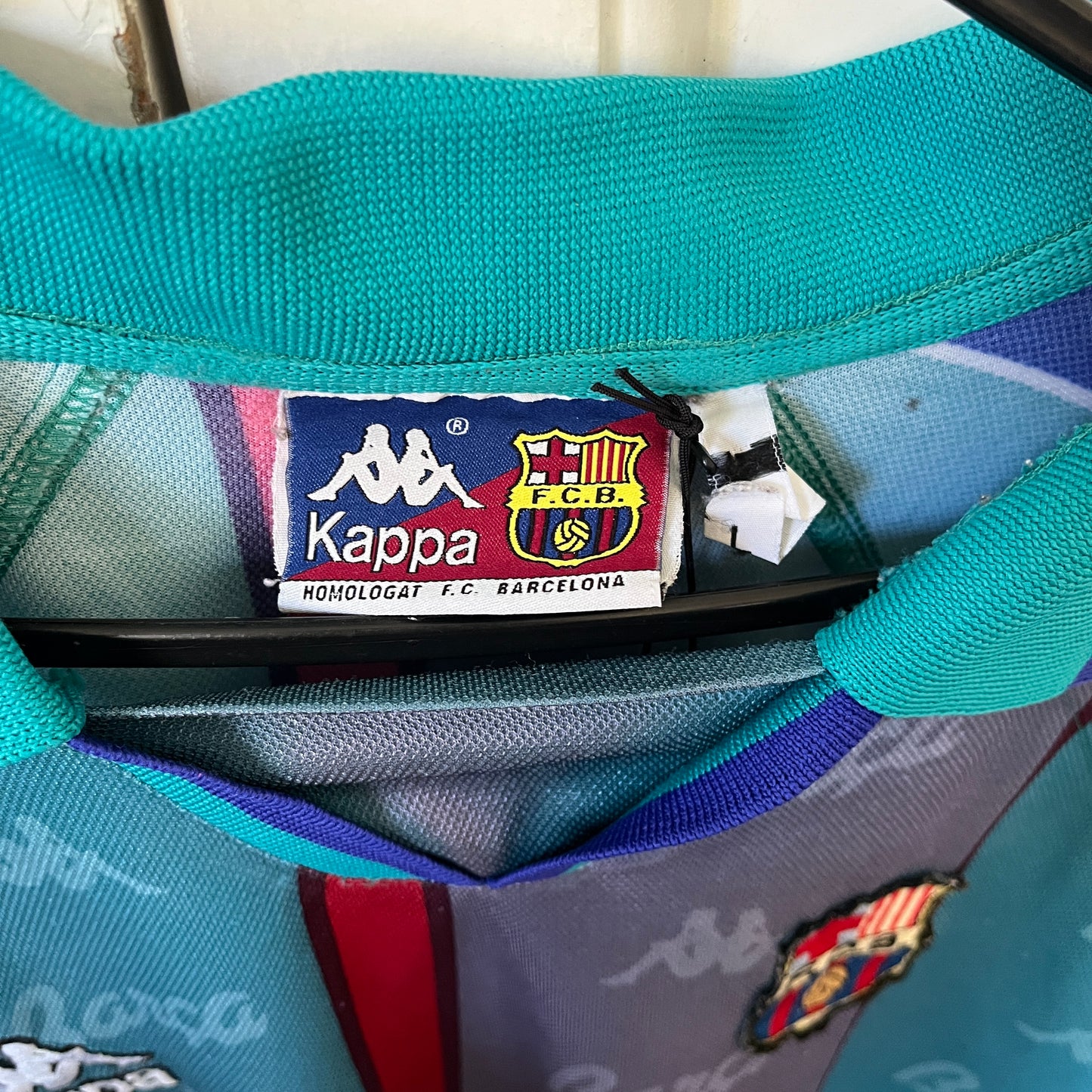 Barcelona 95/97 • Away Shirt • L