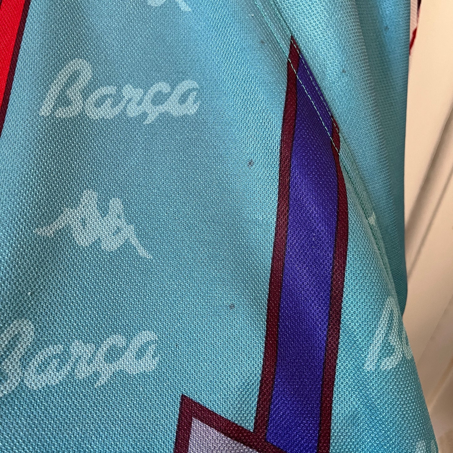 Barcelona 95/97 • Away Shirt • L