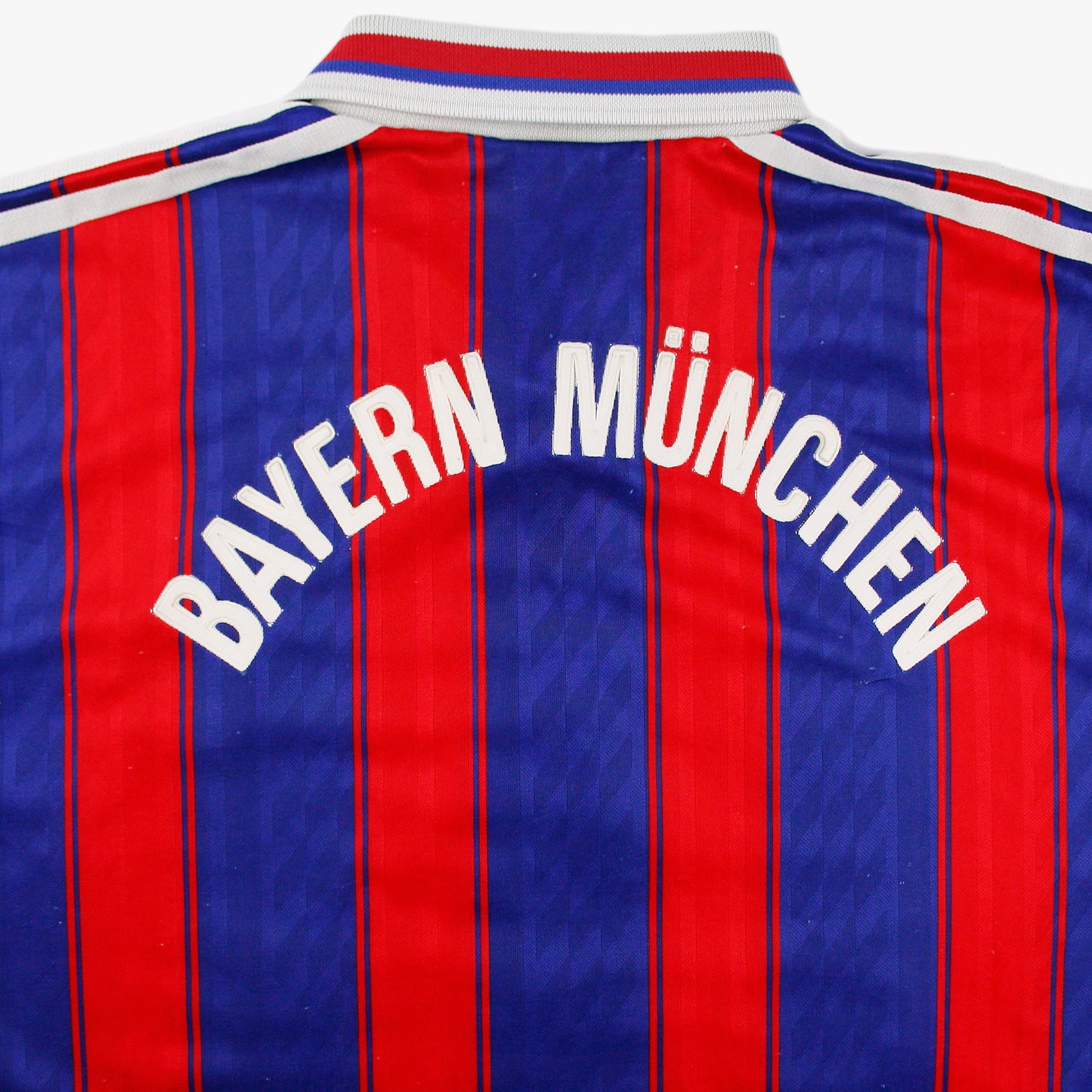 Bayern Munich 95/97 • Home Shirt • M
