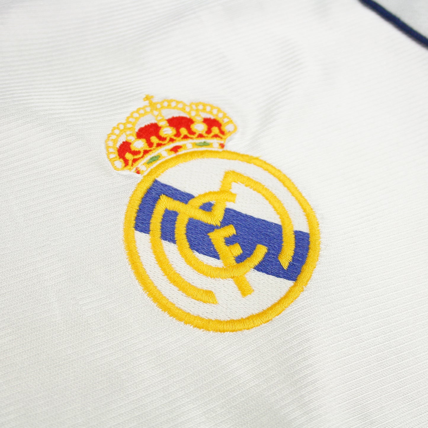 Real Madrid 98/00 • Home Shirt • M