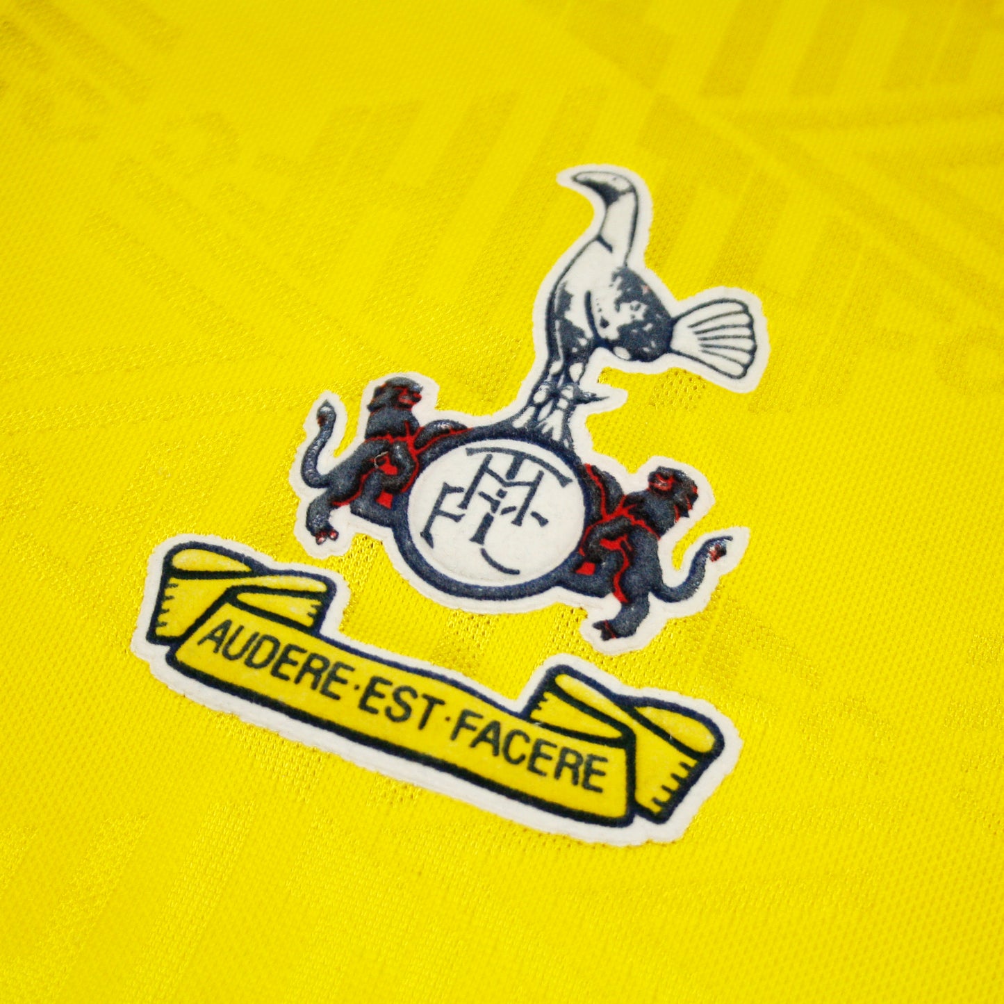 Tottenham Hotspur 91/95 • Away Shirt • M
