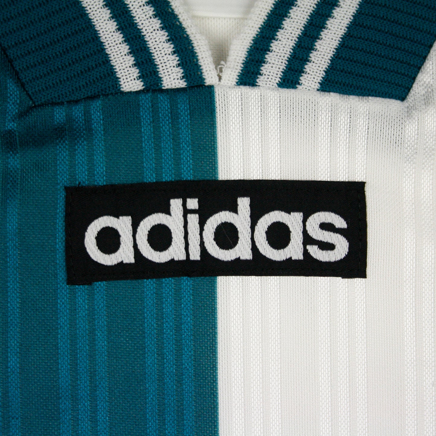 Adidas 95/96 • Template Shirt (Liverpool) • XL