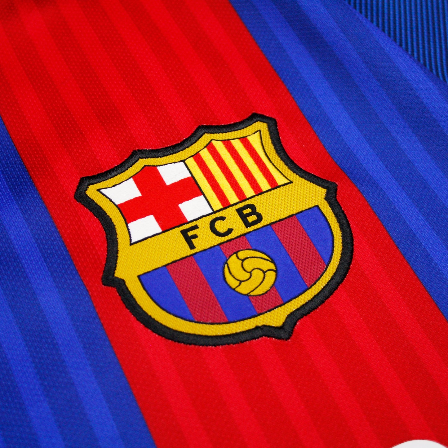 Barcelona 16/17 • Home Shirt • S • Messi #10
