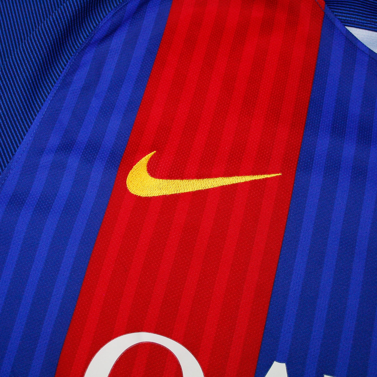 Barcelona 16/17 • Home Shirt • S • Messi #10