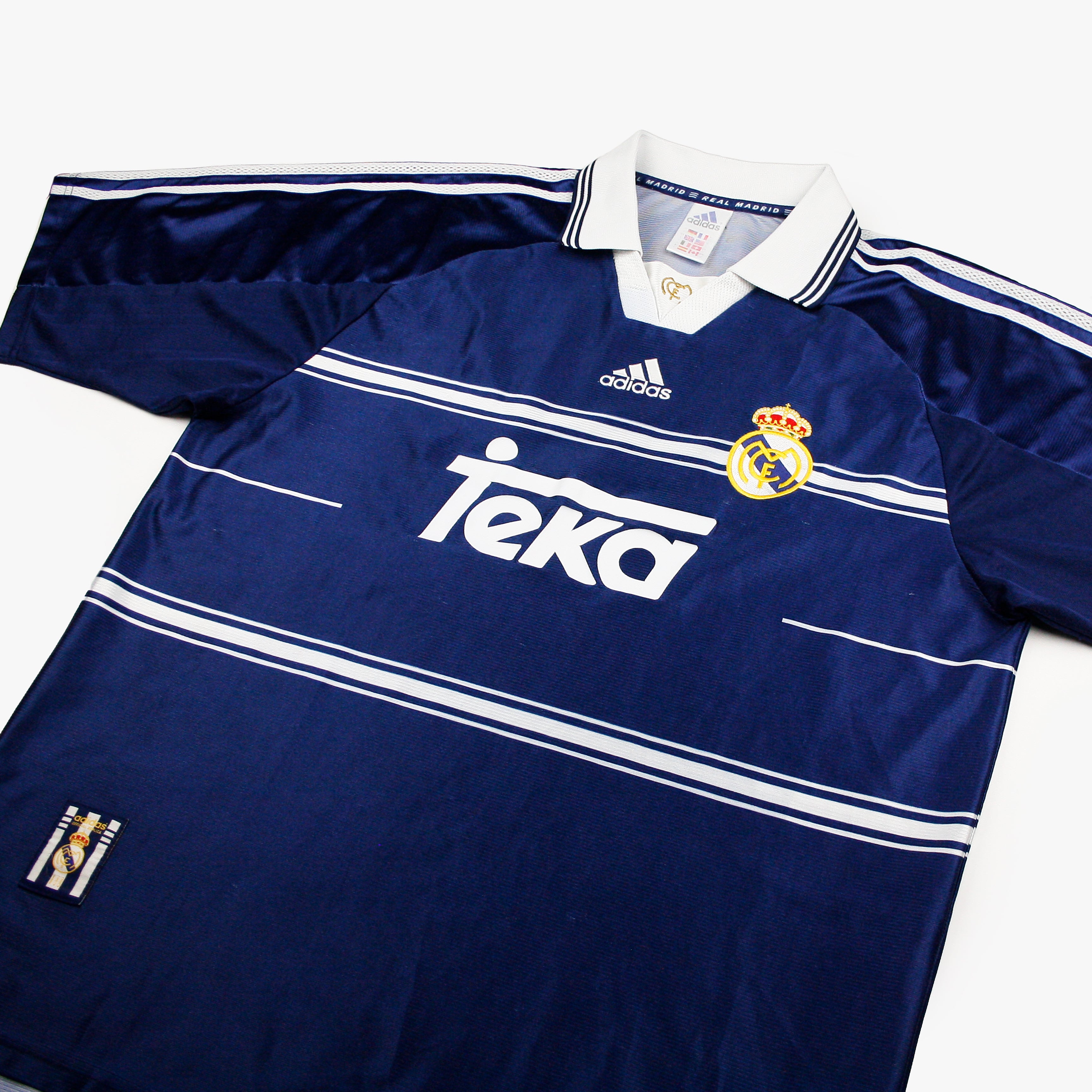 Real Madrid 98/99 • Away Shirt • L