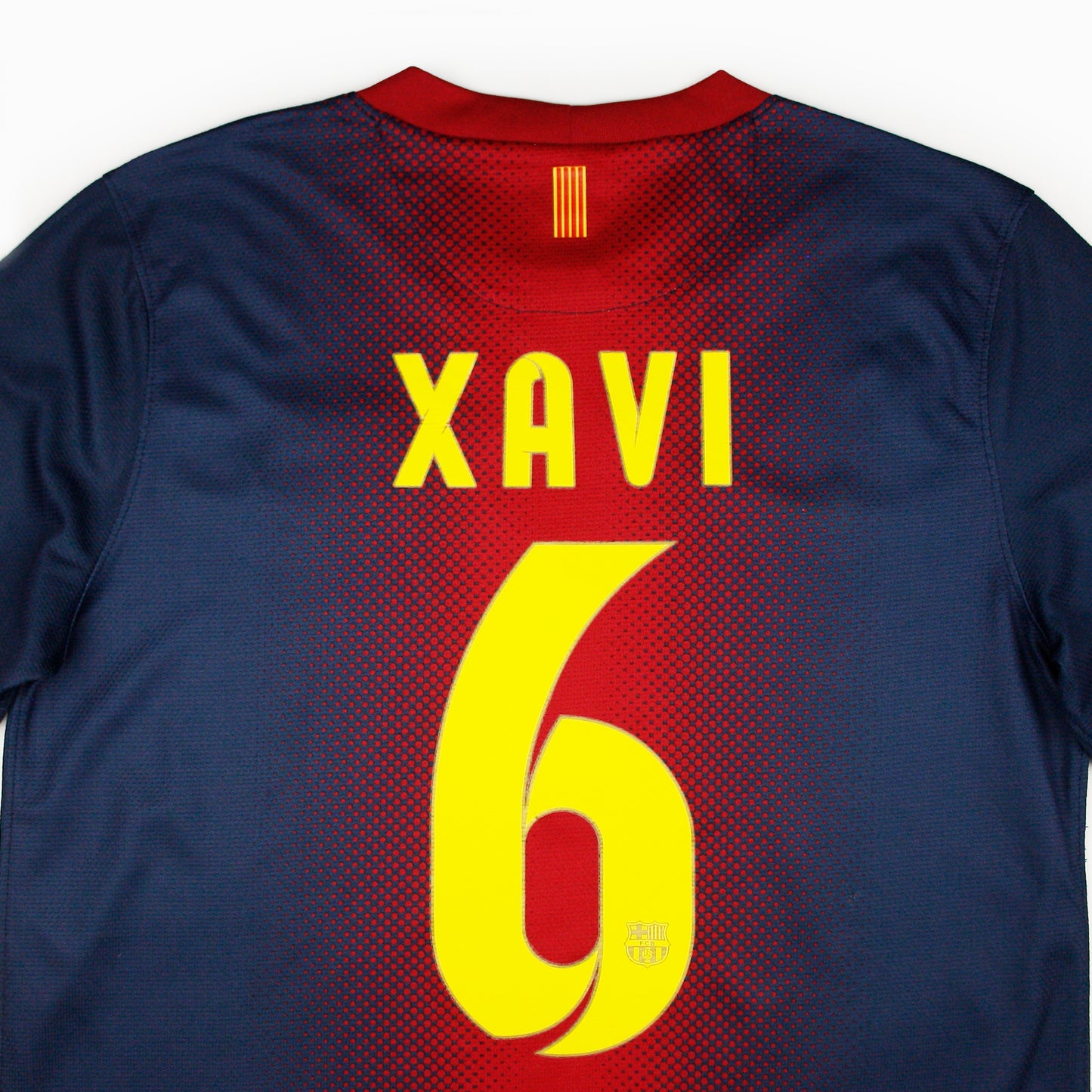 Barcelona 12/13 • Camiseta Local • S • Xavi #6