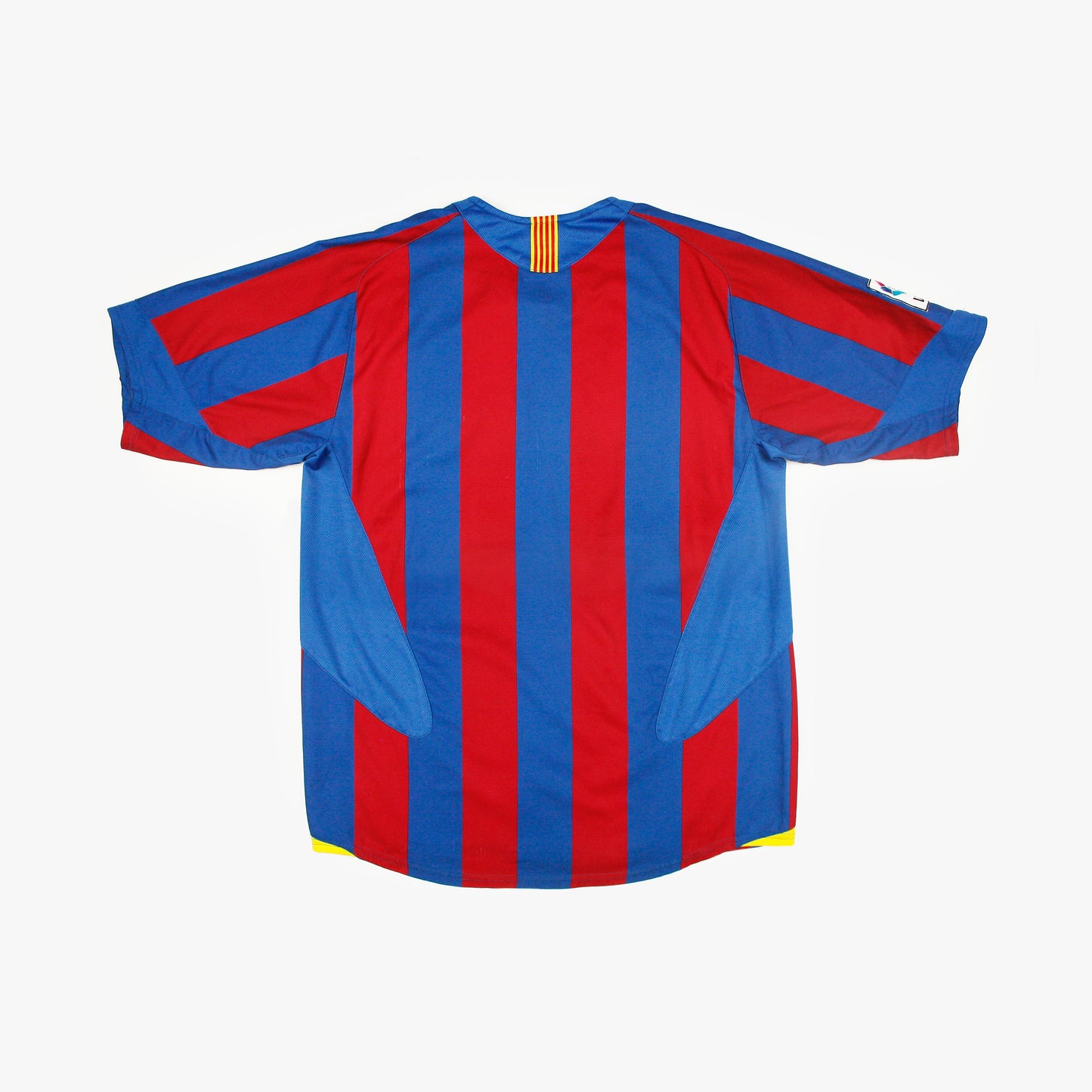 Barcelona 05/06 • Camiseta Local • M