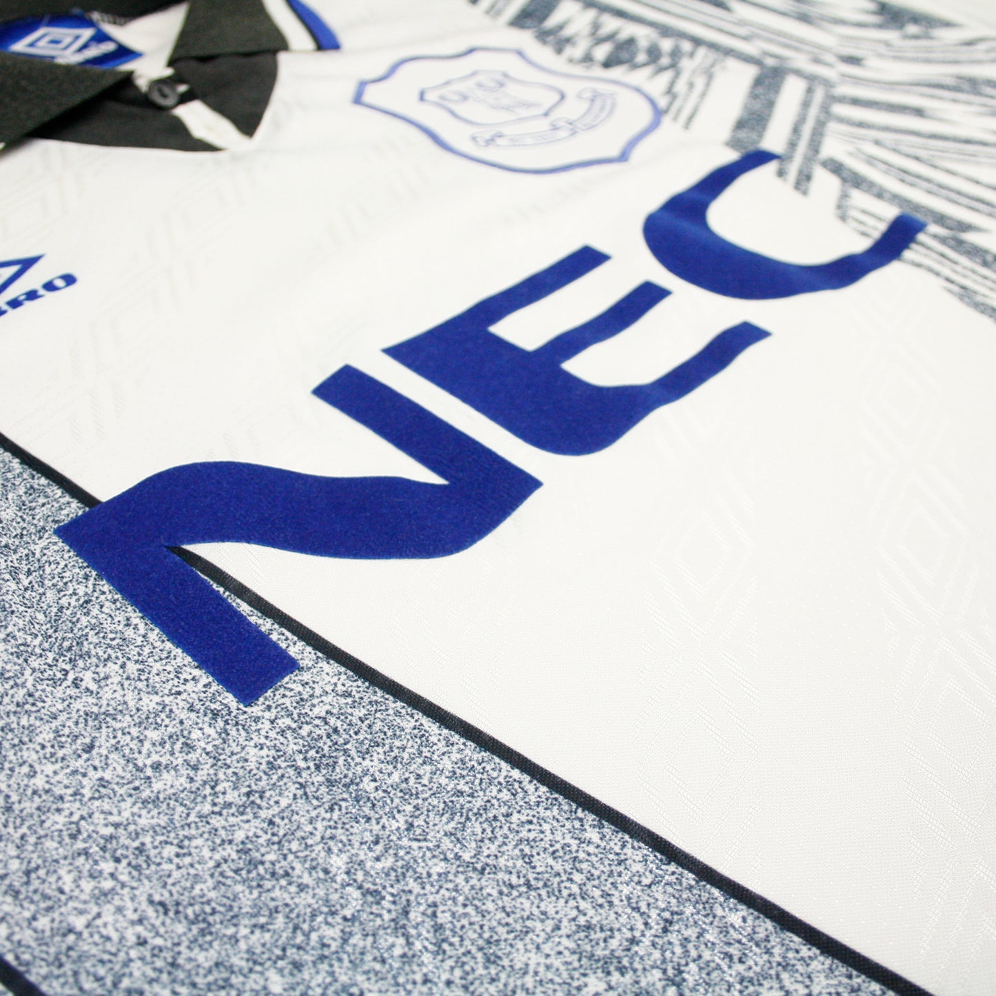 Maillot Everton FC 1992-94 Vintage | Authentique Umbro Rétro – SUPPORTER ID Maillot Everton FC 1992-94 Vintage | Authentique Umbro Rétro – SUPPORTER ID
