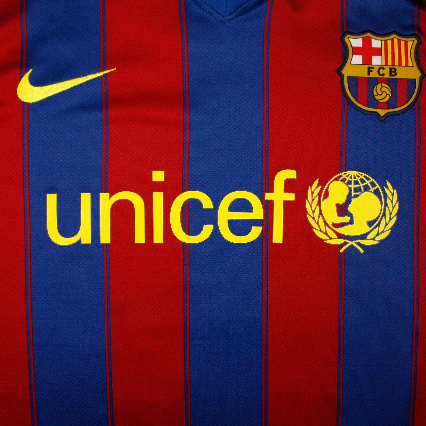 Barcelona 09/10 • Camiseta Local • L • A. Iniesta #8
